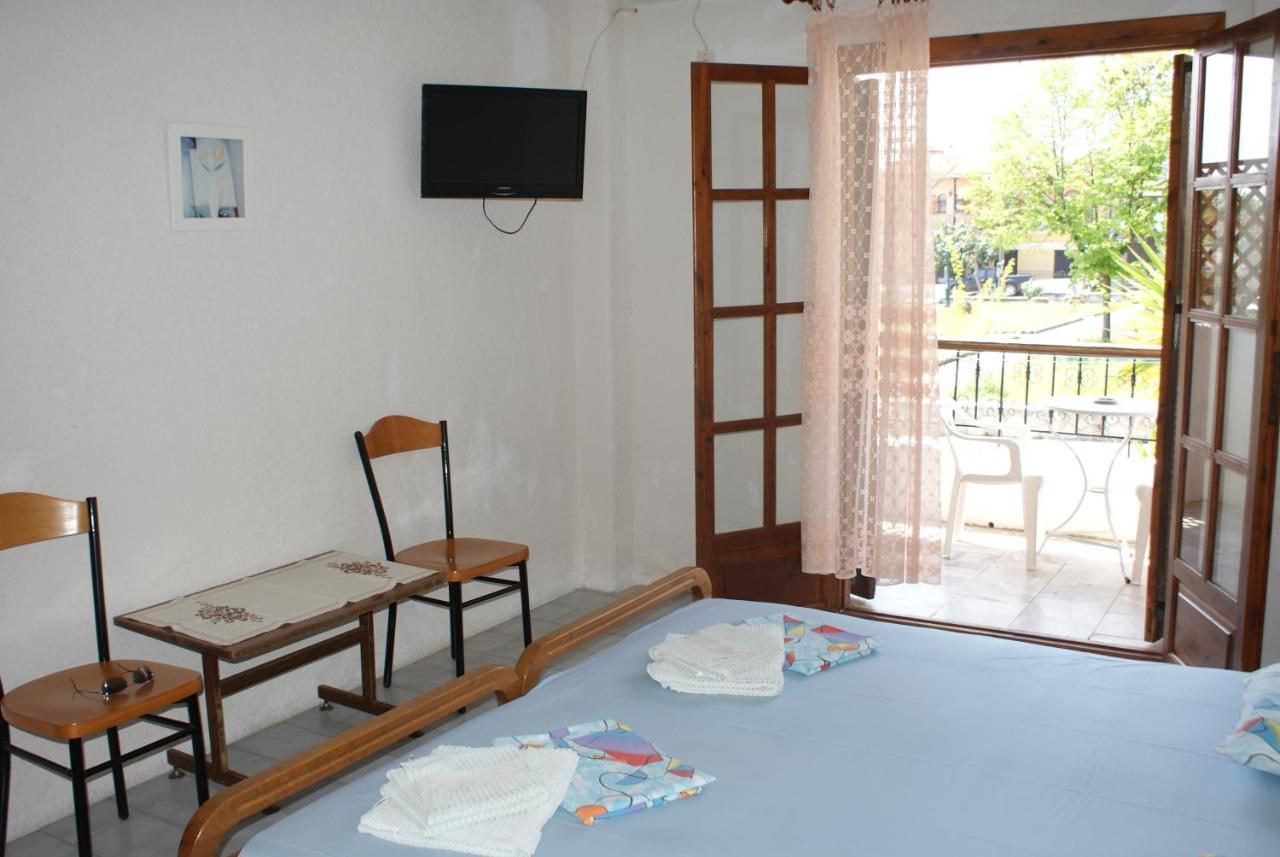Hotel Agni -Enoikiazomena Diamerizmata Kallithea  Luaran gambar