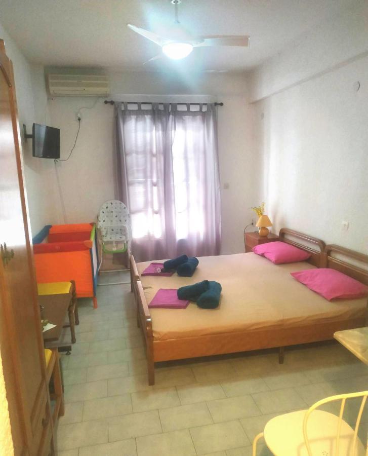 Hotel Agni -Enoikiazomena Diamerizmata Kallithea  Luaran gambar